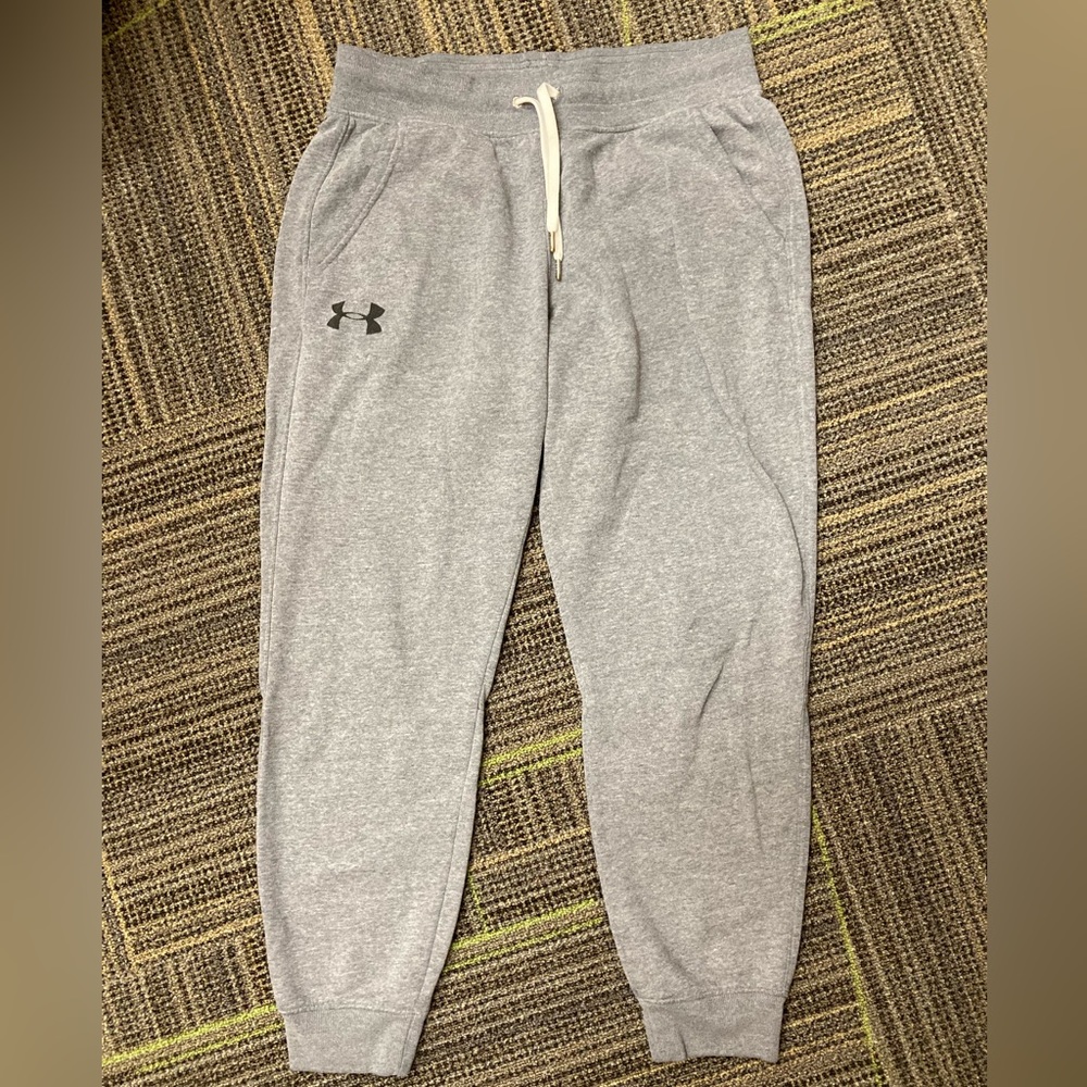 Men’s Under Armour Gray Medium Loose Joggers Pants